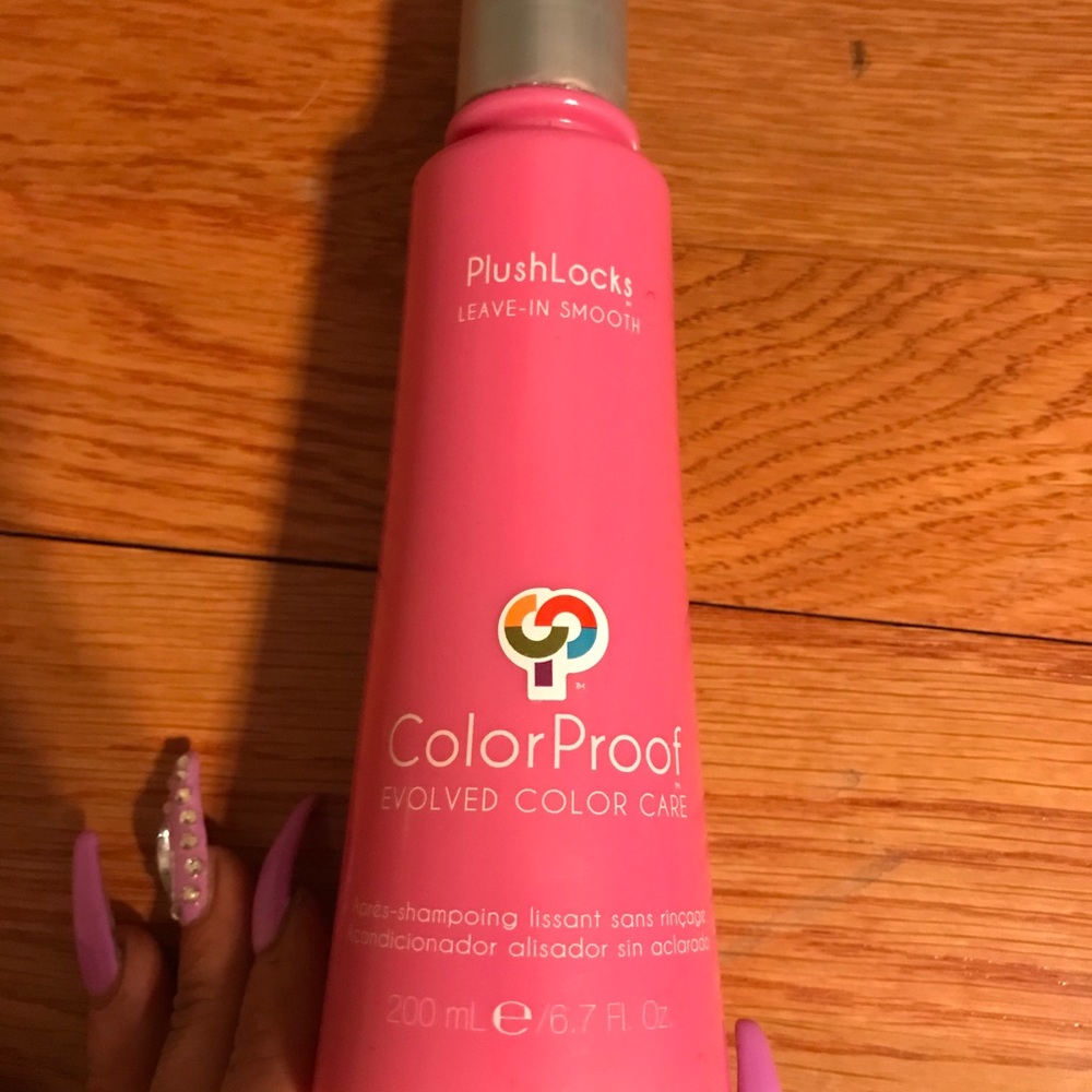 Plush locks leave in color protection treatment